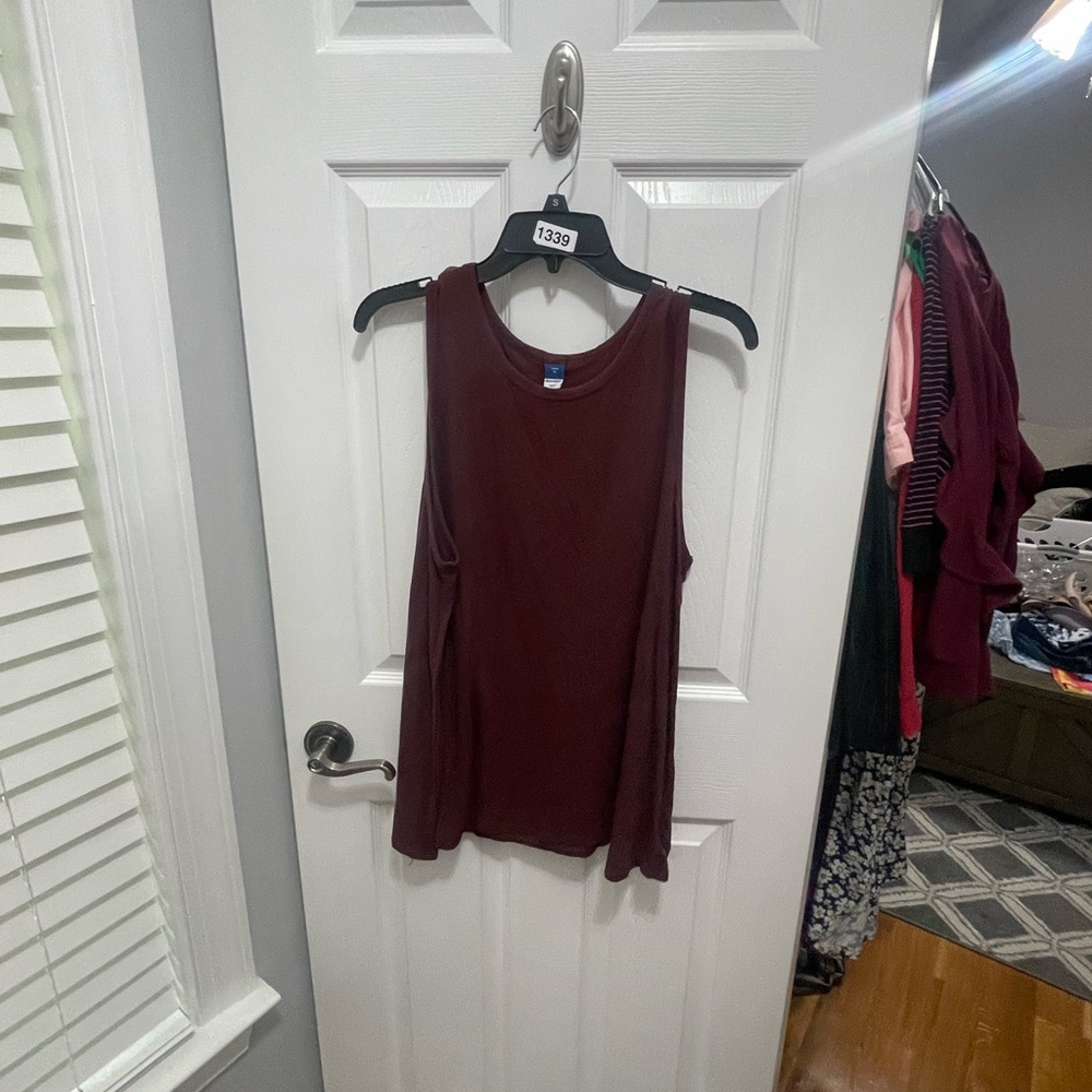 Old Navy Red Sleeveless Tank Top Relaxed Fit